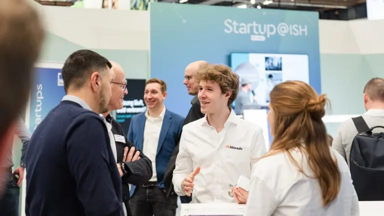 Teilnehmende am Messestand Startup@ISH