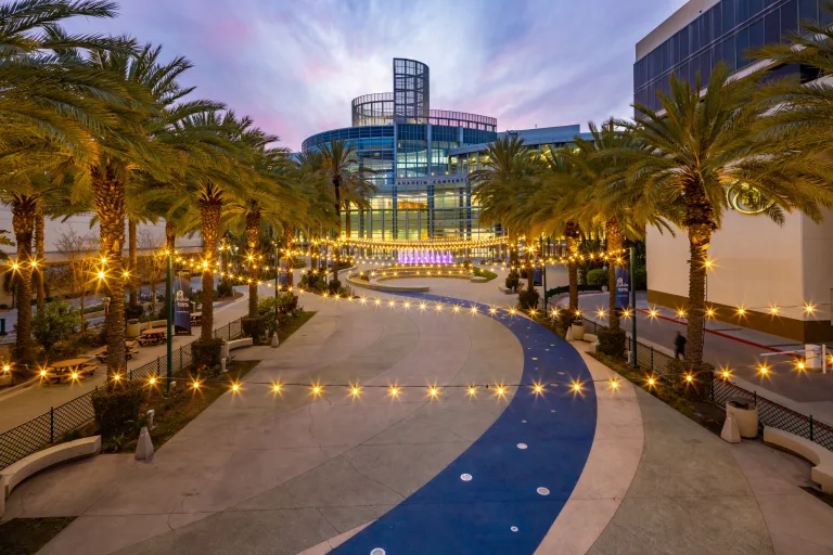 Außenansicht von Anaheim Convention Center